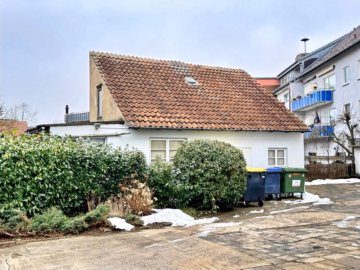 vermietetes Lagerhaus - Gepflegtes Wohn- und Geschäftshaus mit 7 Einheiten und 4 Garagen direkt im Zentrum von Seelze