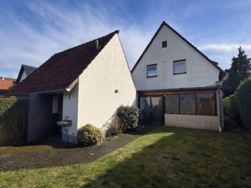 Rückansicht - Uetze: Siedlungshaus in ruhiger Lage