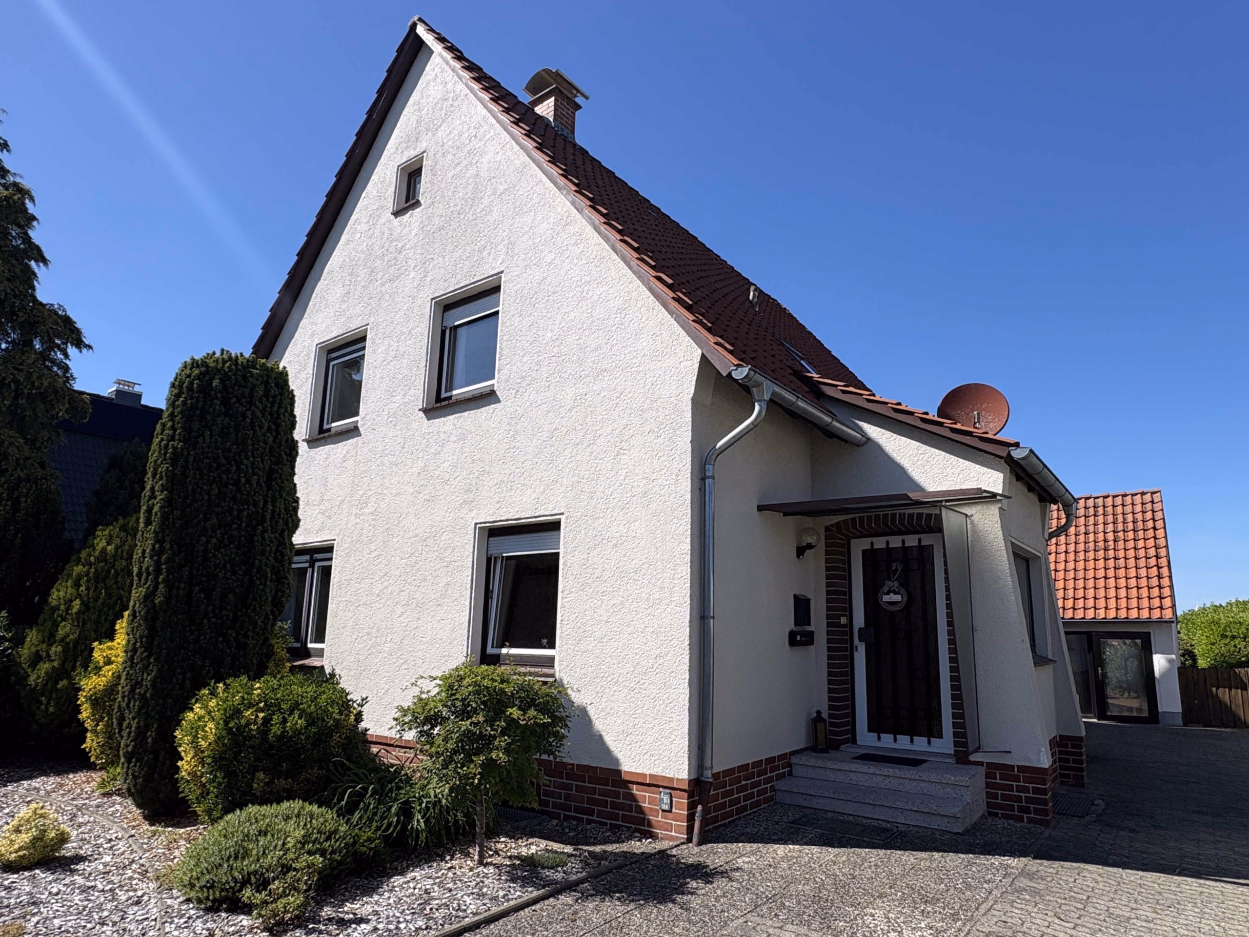 Uetze: Siedlungshaus in ruhiger Lage, 31311 Uetze, Einfamilienhaus