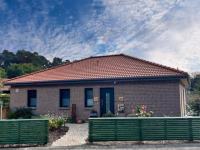 Bungalow von vorne