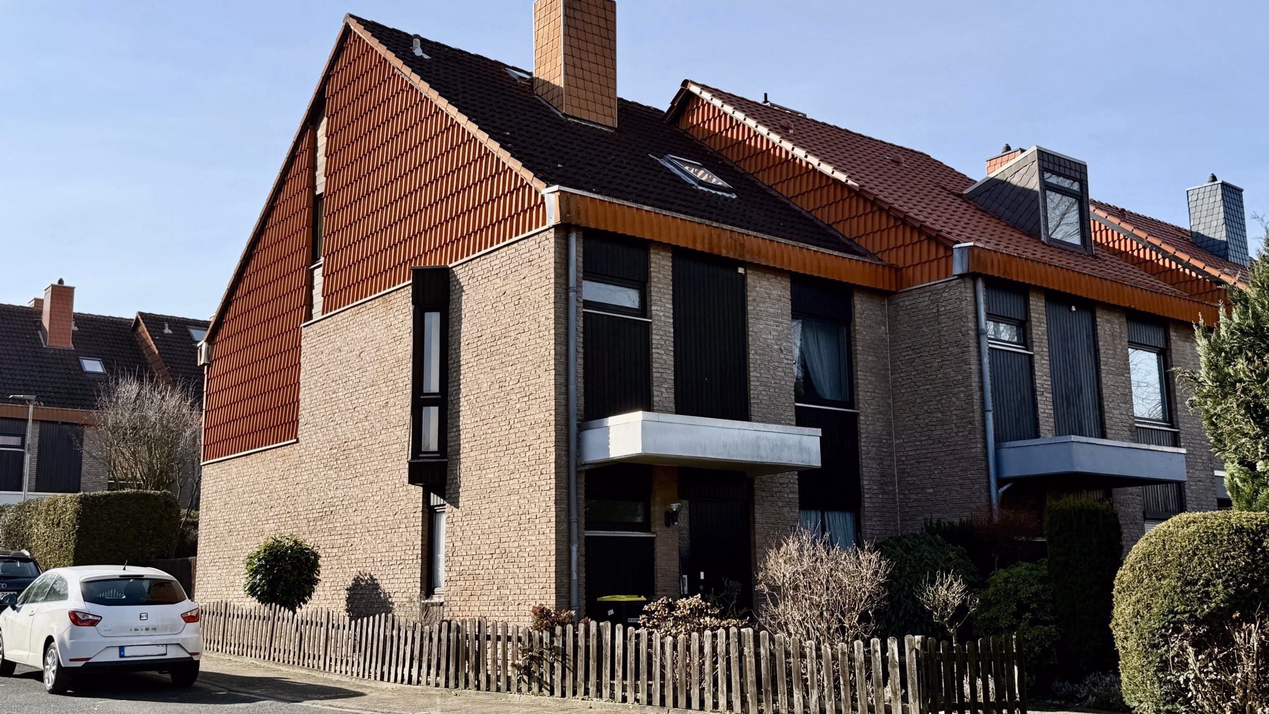 Kapitalanleger aufgepasst: Reihenendhaus nebst Garage in der Stadt, 30890 Barsinghausen, Reihenendhaus