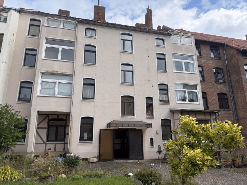Zwangsversteigerung prov.-frei: Mehrfamilienhaus in Limmer, 30453 Hannover, Mehrfamilienhaus