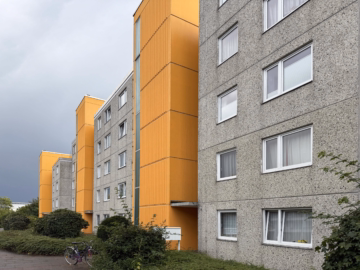 Außenansicht - Celle: Vermietete 1,5-Zimmer-ETW mit Loggia und Stellplatz