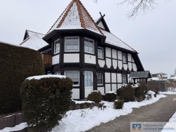 Kirchhorst: Erdgeschosswohnung mit Tiefgaragenstellplatz, 30916 Isernhagen, Erdgeschosswohnung