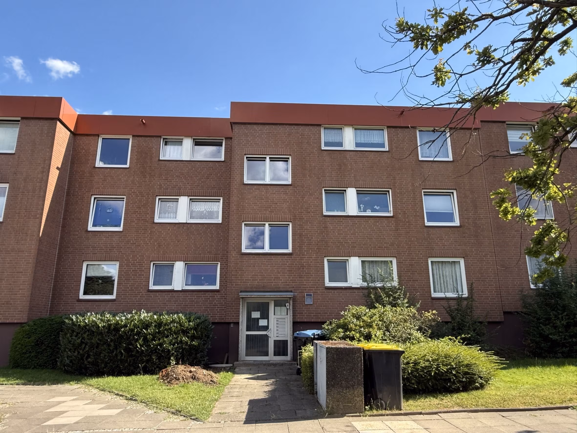 Helle Wohnung mit herrlichem Blick ins Grüne, 30455 Hannover, Etagenwohnung
