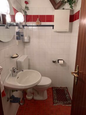 Gäste-WC - Ebenerdiges Wohnen im großen Reihenbungalow
