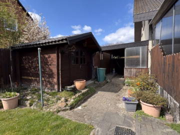 Gartenhaus - Burgdorf-Weststadt: Großzügiges Einfamilienhaus mit 8 Zimmern