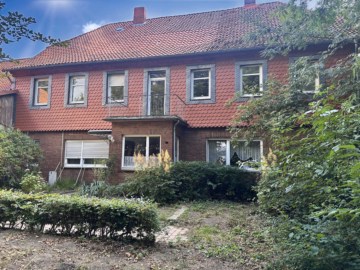 Sibbesse-Adenstedt: Ehemaliges Forsthaus mit Nebengelass und großem Grundstück, 31079 Sibbesse, Einfamilienhaus
