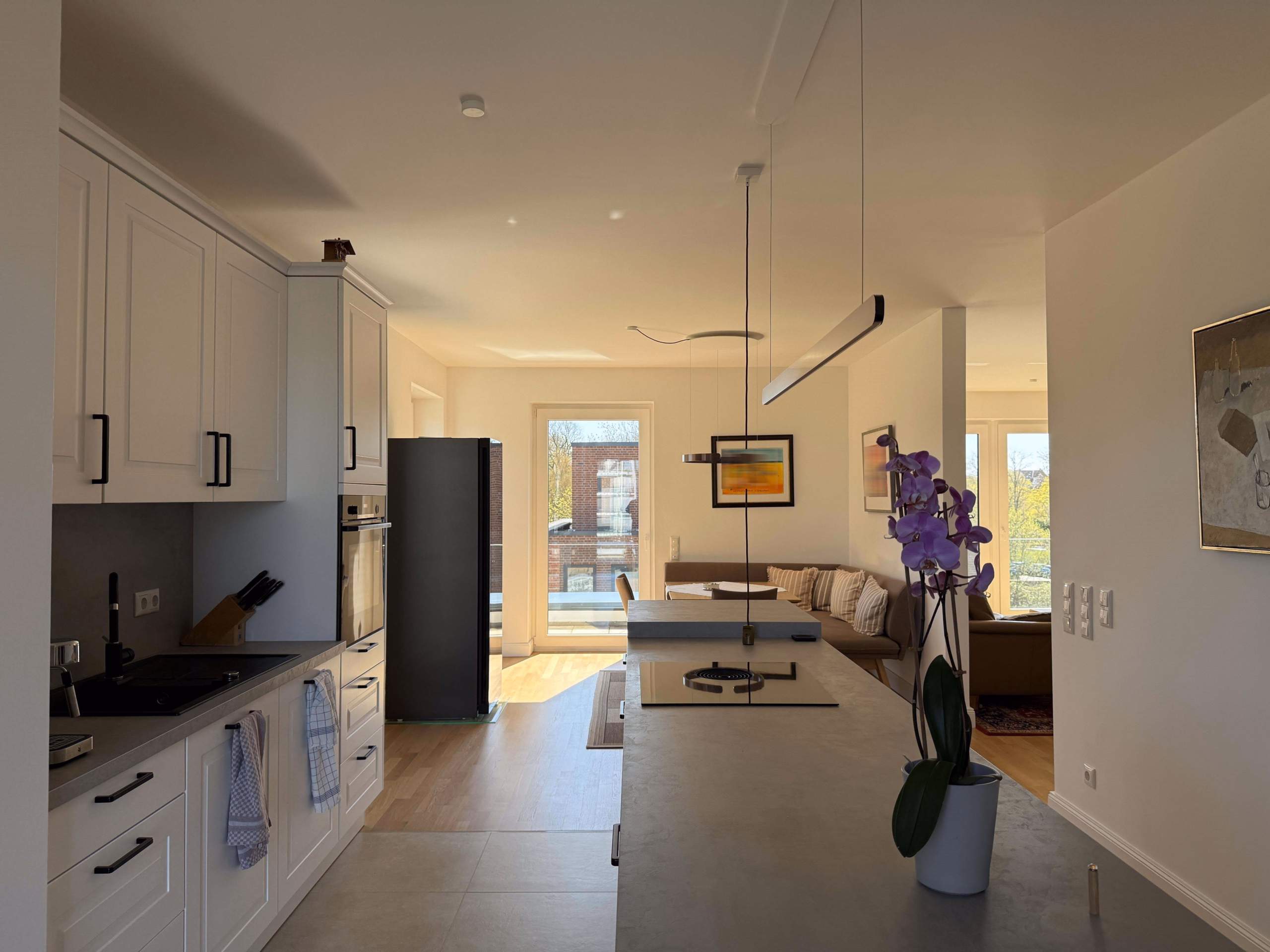 Allerinsel: 2,5-Zimmer-Wohnung mit Einbauküche und zwei Dachterrassen, 29223 Celle, Etagenwohnung