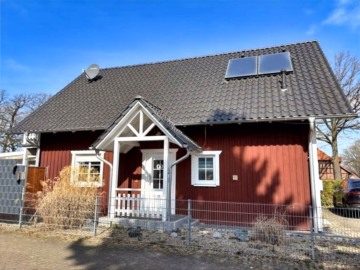 Vorderansicht - Charmantes Schwedenhaus in Uetze-Obershagen