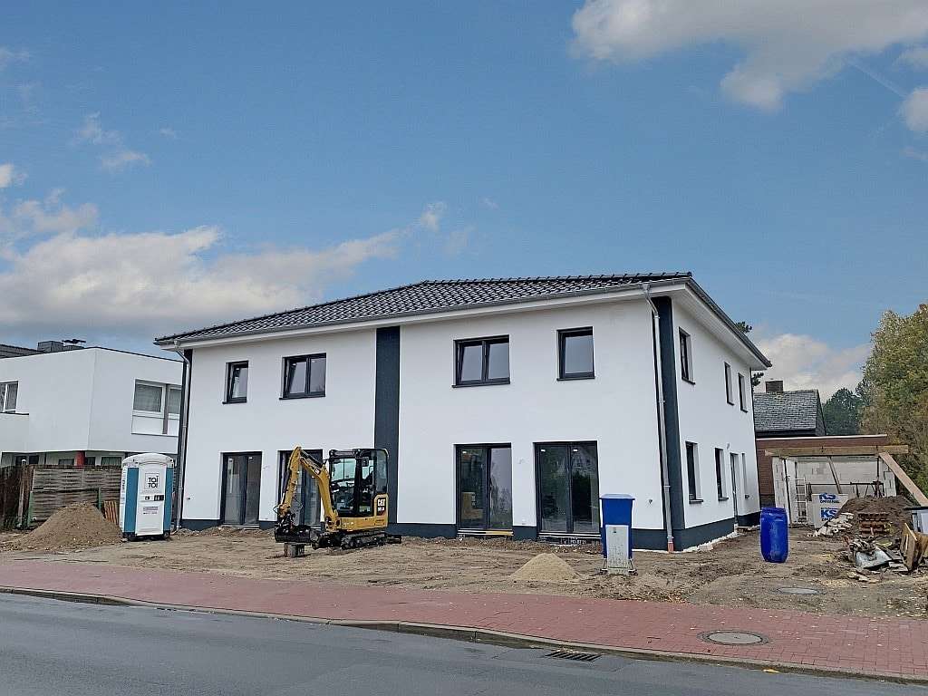 Moderne Neubau-Doppelhaushälfte in Ehlershausen, 31303 Burgdorf, Doppelhaushälfte