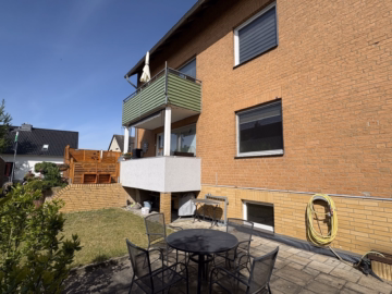 Gemeinschaftsgarten - Sehnde OT Bilm: Top gepflegtes und bereits modernisiertes Mehrfamilienhaus