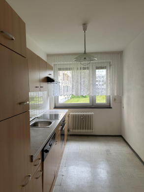 Einbauküche - Geräumige 2-Zimmer-Erdgeschosswohnung mit Loggia