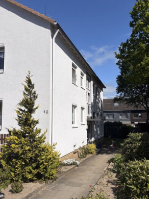 Ansicht Eingangsbereich - Burgdorf: Sanierungsbedürftige Eigentumswohnung in einer kleinen Hausgemeinschaft