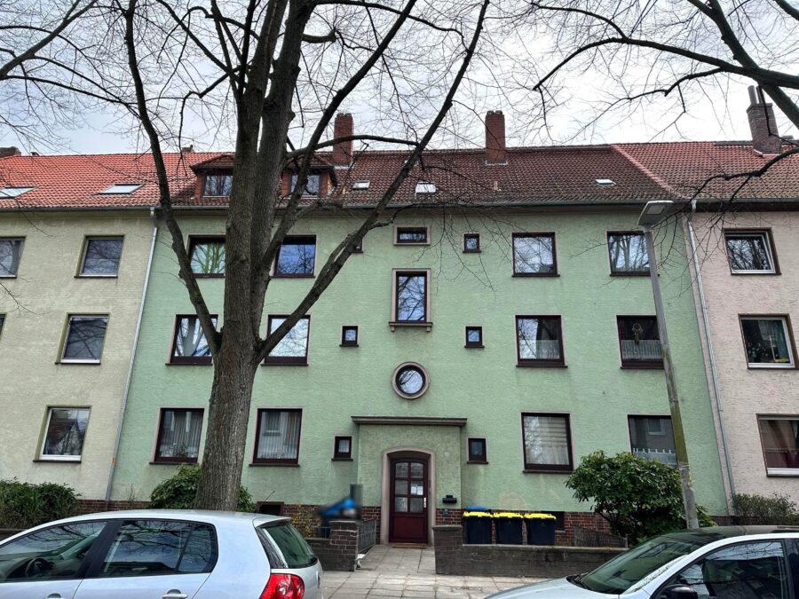 Hausansicht - Mehrfamilienhaus mit einem enormen Potential in Badenstedt