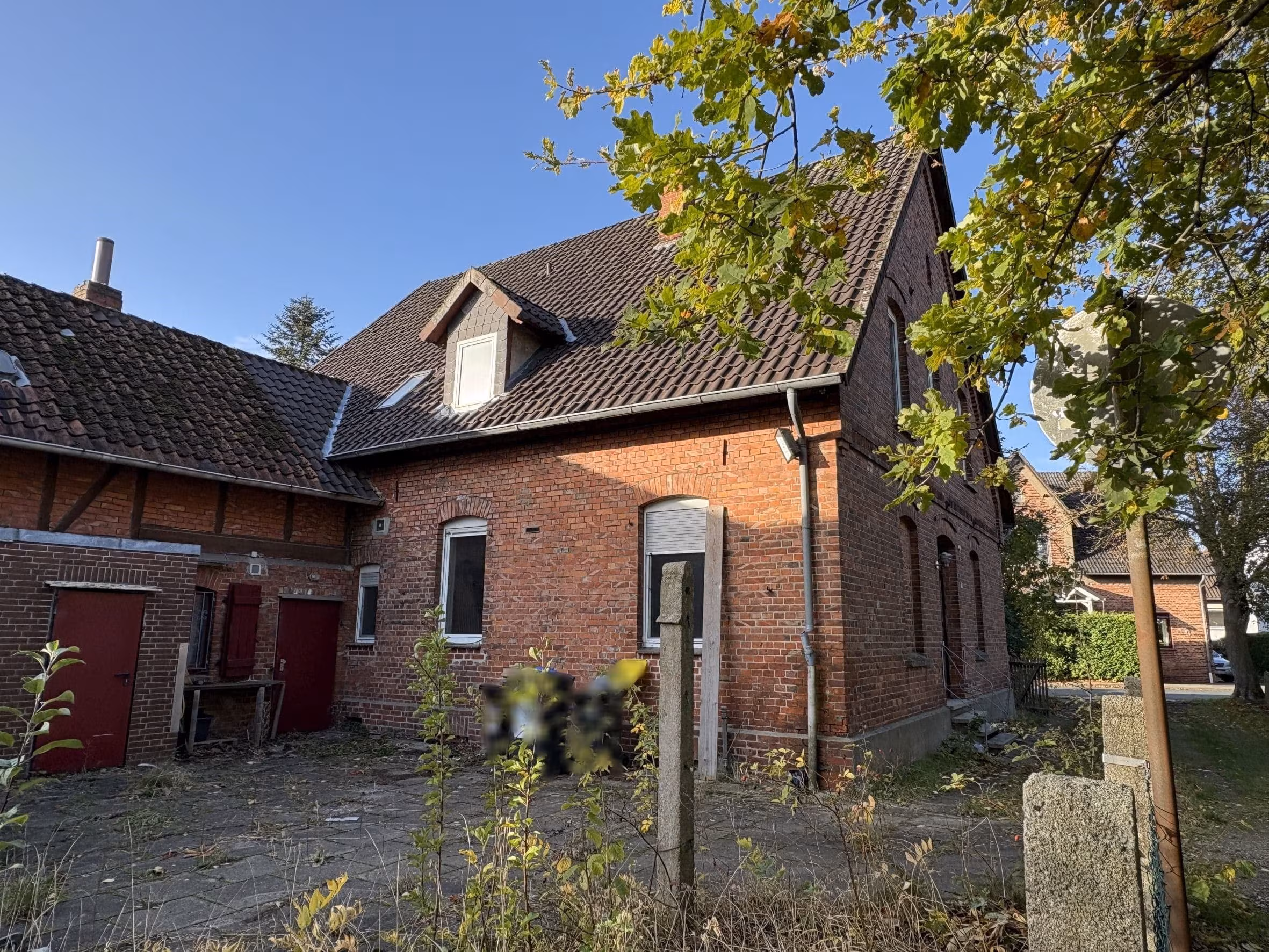 Lehrte / Steinwedel: Historisches Einfamilienhaus mit ca. 210 m² Wohnfläche, 31275 Lehrte, Einfamilienhaus zum Kauf