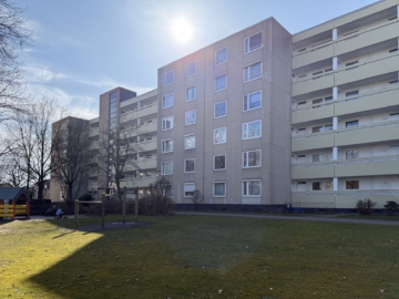 Außenansicht - 3-Zimmer-Wohnung mit Loggia und Stellplatz in Laatzen