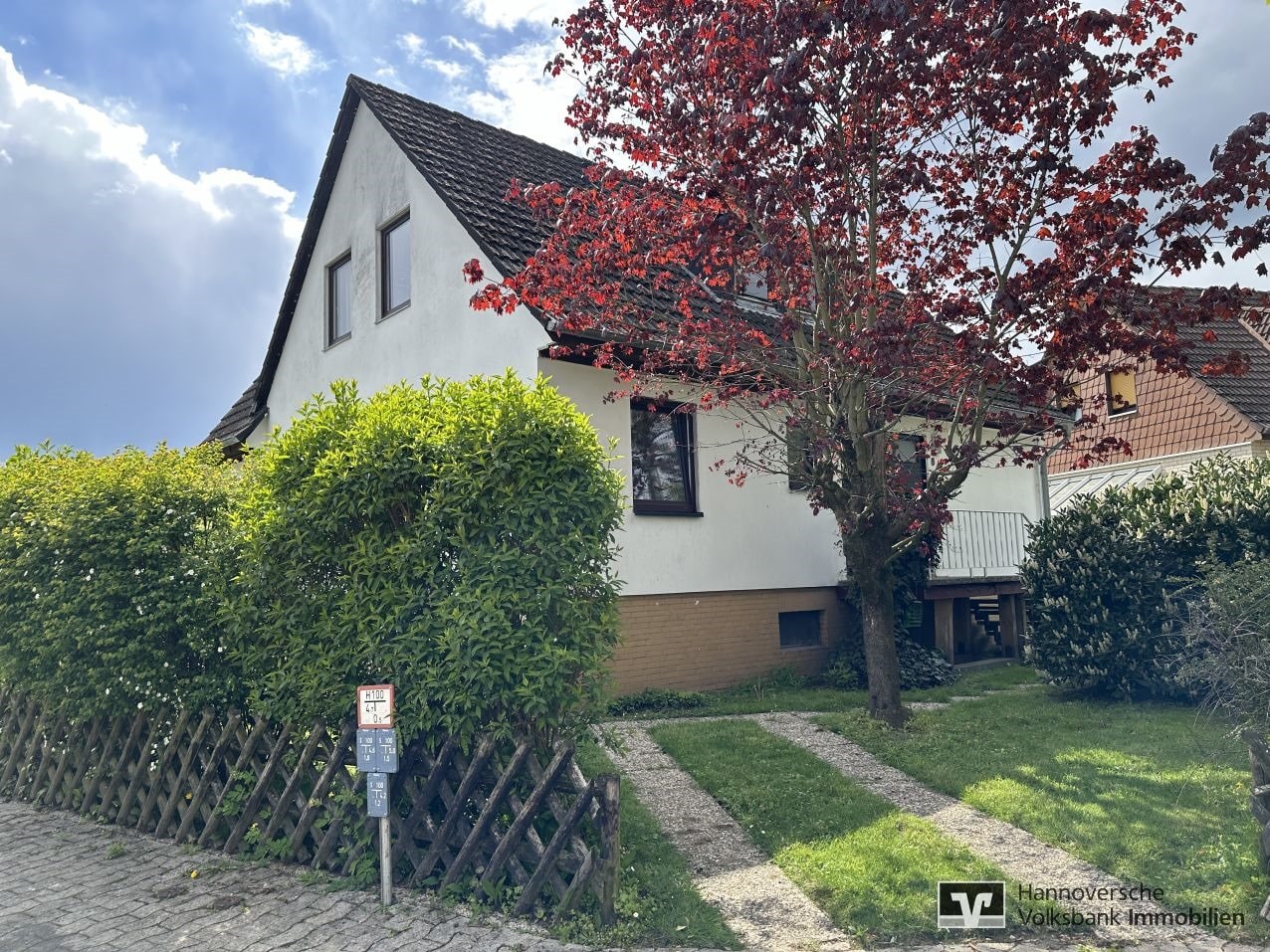 Mellendorf: Großes Einfamilienhaus auf großem Grundstück, 30900 Wedemark, Einfamilienhaus