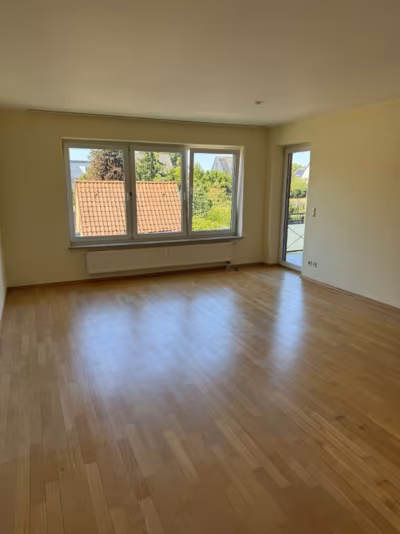 Gepflegte 3-Zimmer-Wohnung mit Balkon und Garage in Berenbostel, 30827 Garbsen, Etagenwohnung