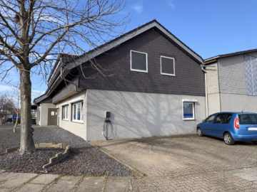 Seitliche Ansicht - Vielseitig nutzbare Gewerbeimmobilie in Burgdorf-Hülptingsen