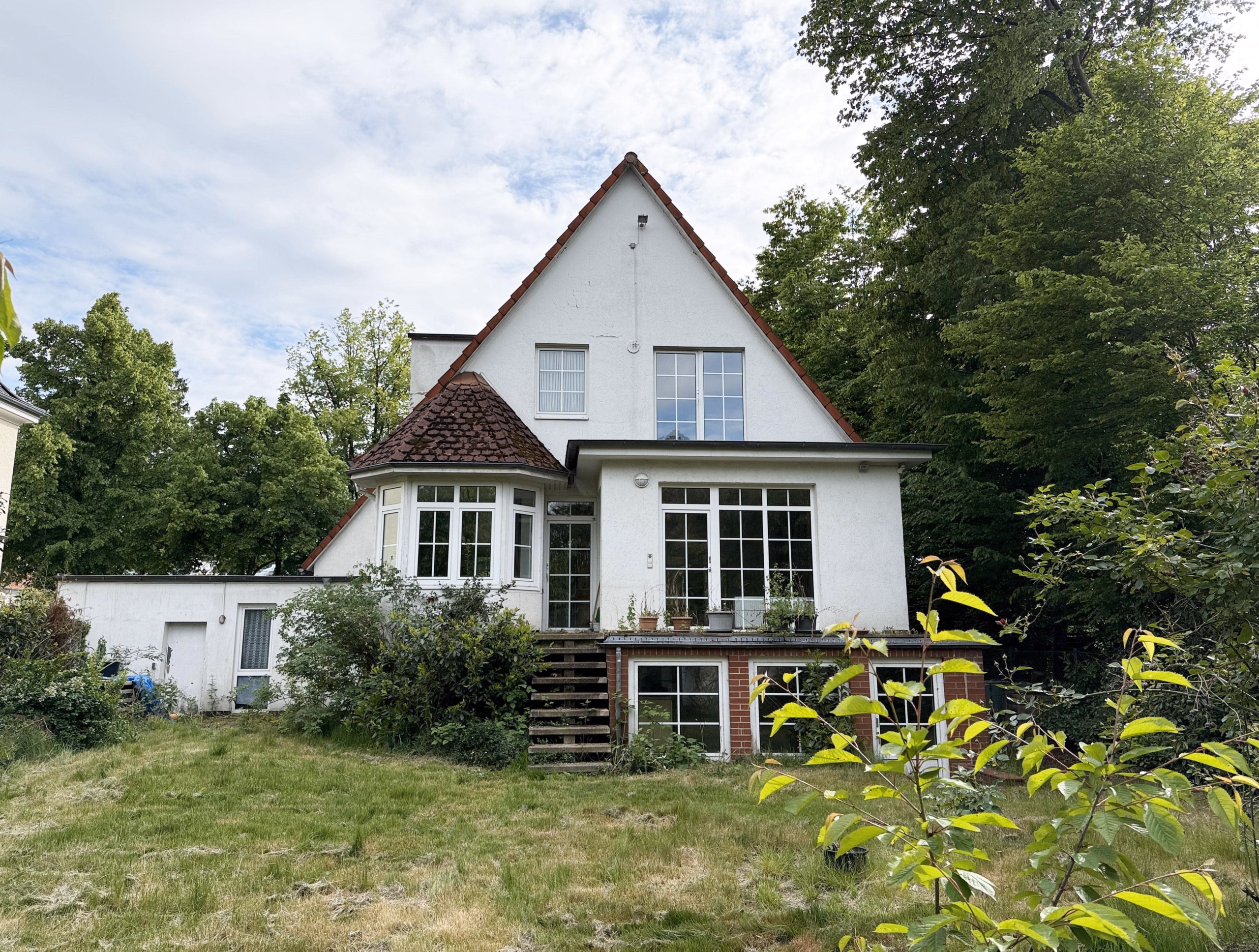 Sanierungsbedürftiges EFH auf großem Grundstück in Isernhagen-Süd, 30657 Hannover, Einfamilienhaus